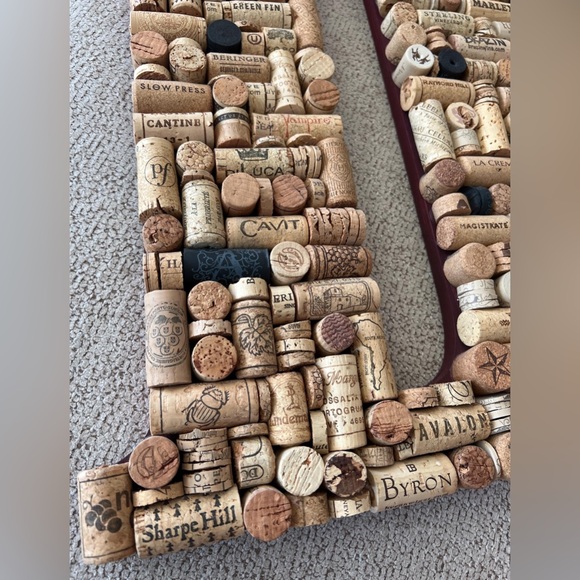 Homemade wine cork letter “D” - Picture 2 of 10